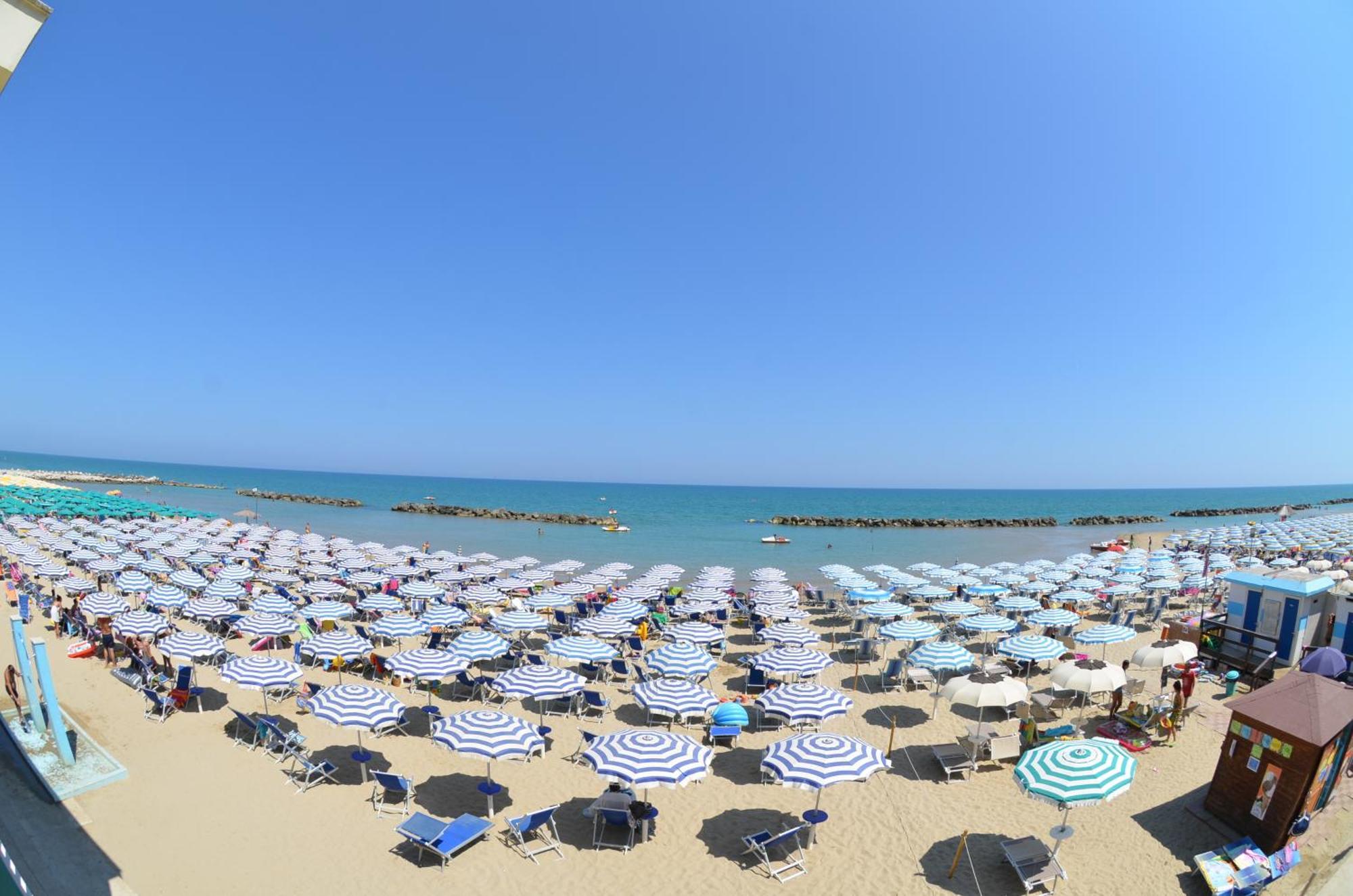 Grand Eurhotel Montesilvano Marina エクステリア 写真