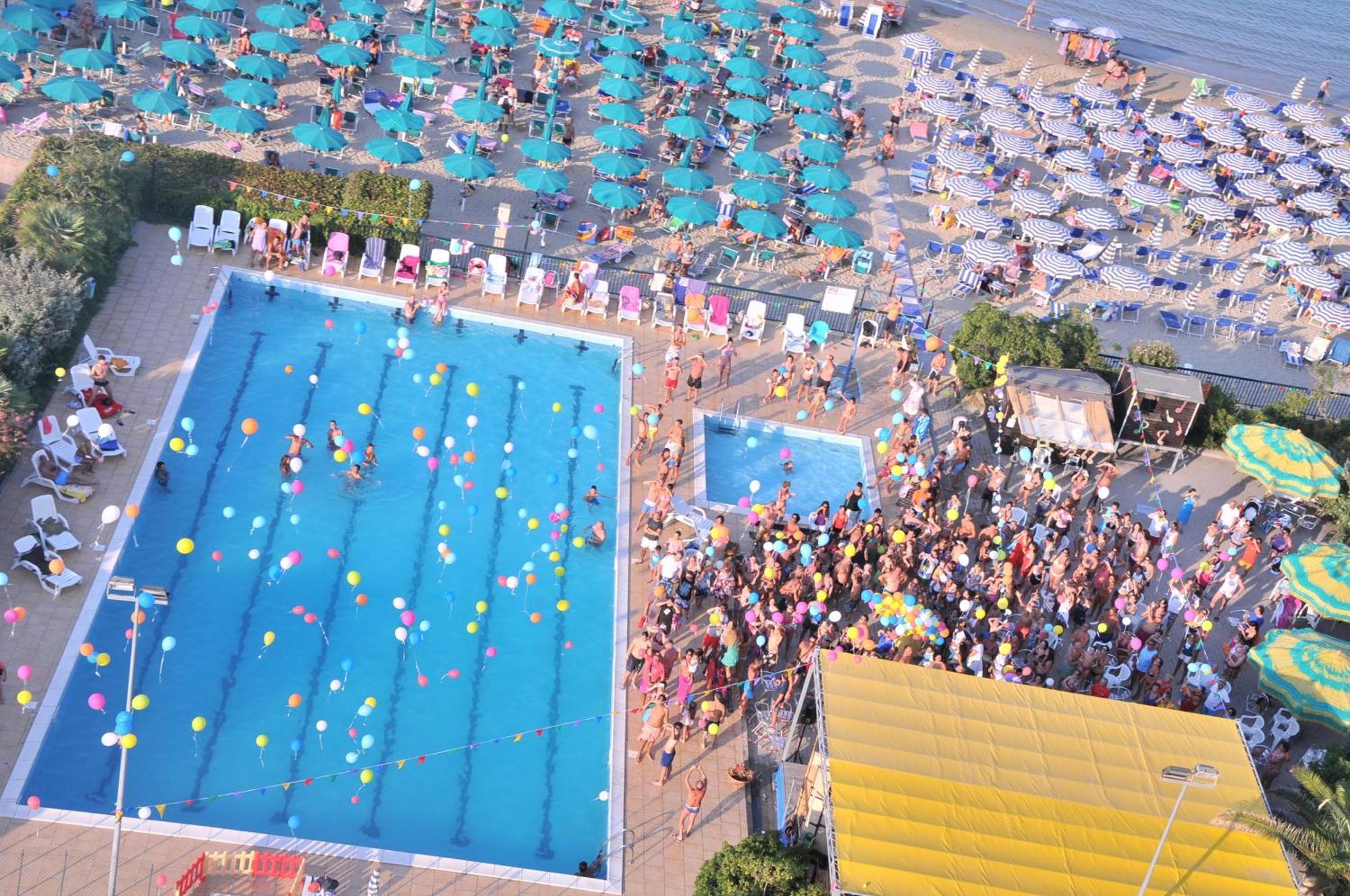 Grand Eurhotel Montesilvano Marina エクステリア 写真