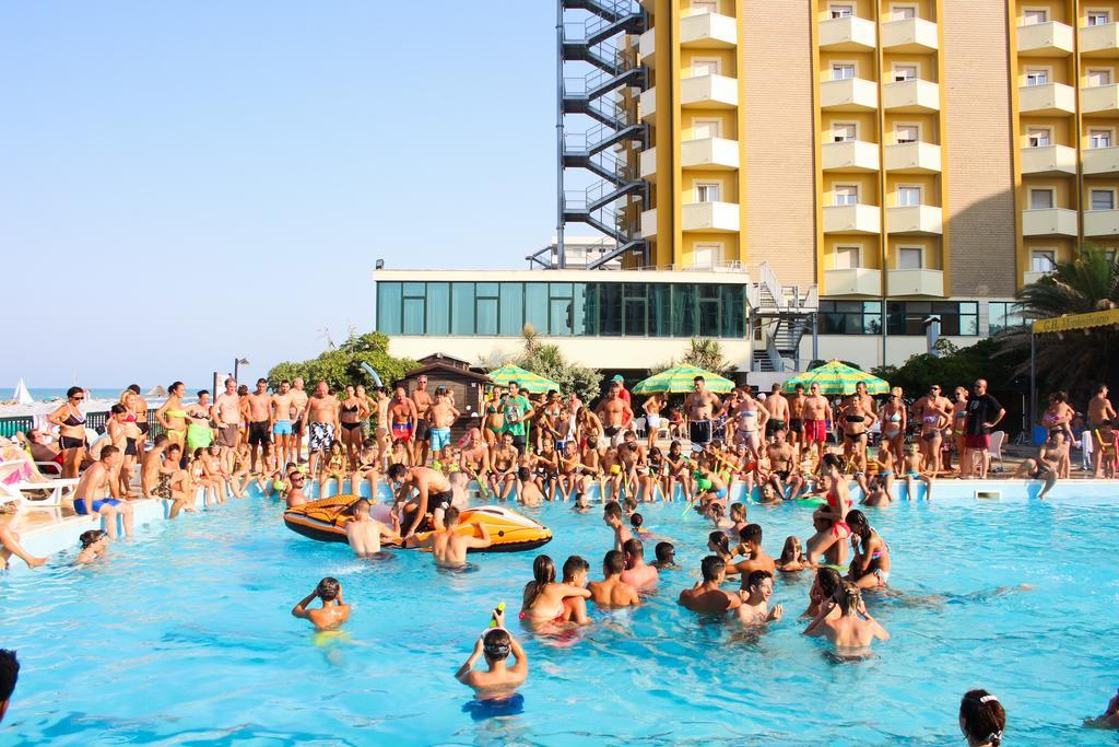 Grand Eurhotel Montesilvano Marina エクステリア 写真