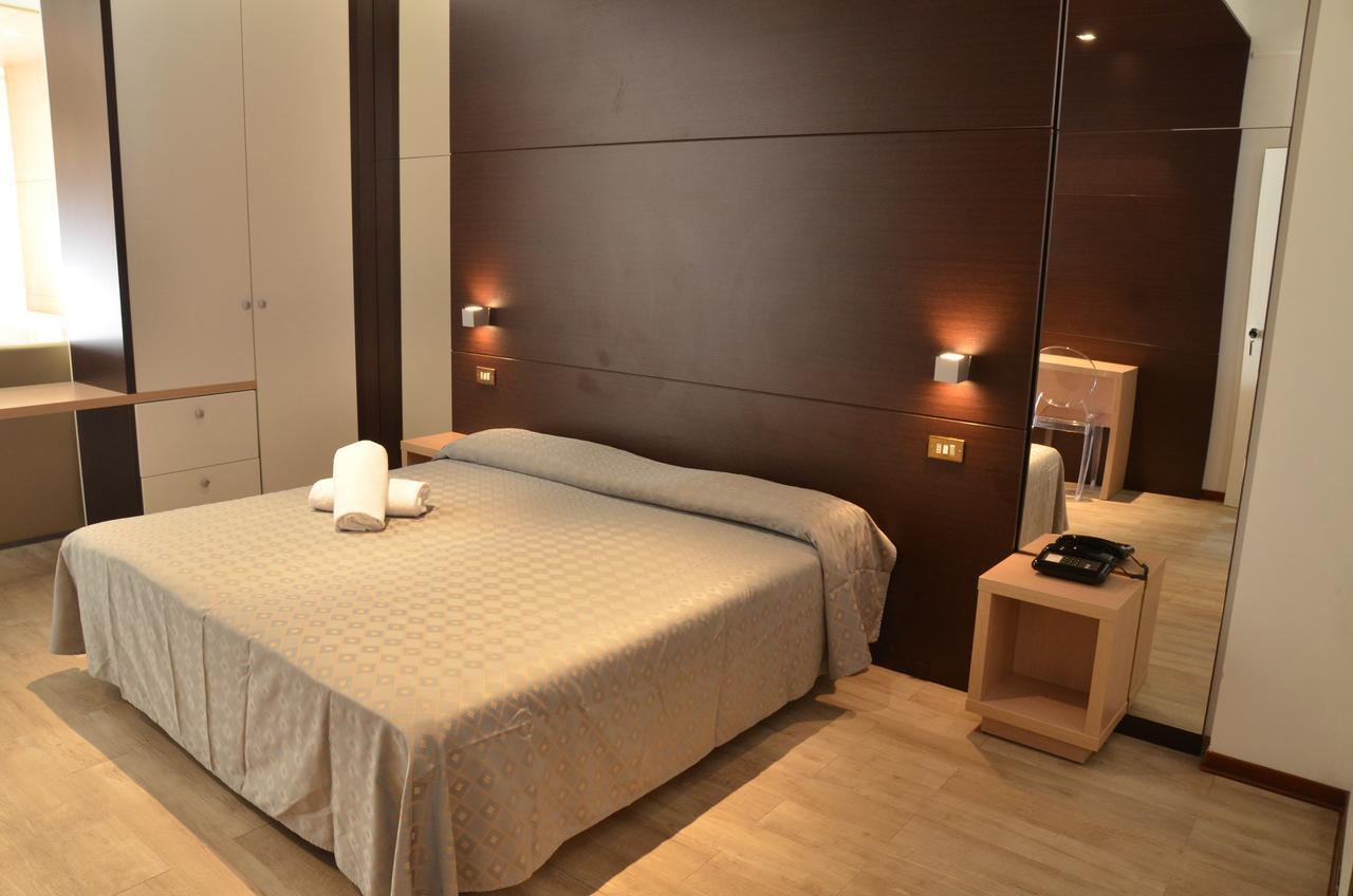 Grand Eurhotel Montesilvano Marina エクステリア 写真