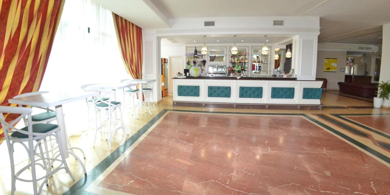 Grand Eurhotel Montesilvano Marina エクステリア 写真